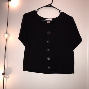 Buttoned down semi cropped t-shirt